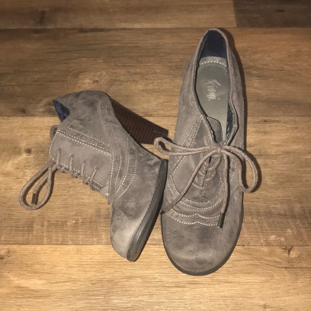 Heeled boots